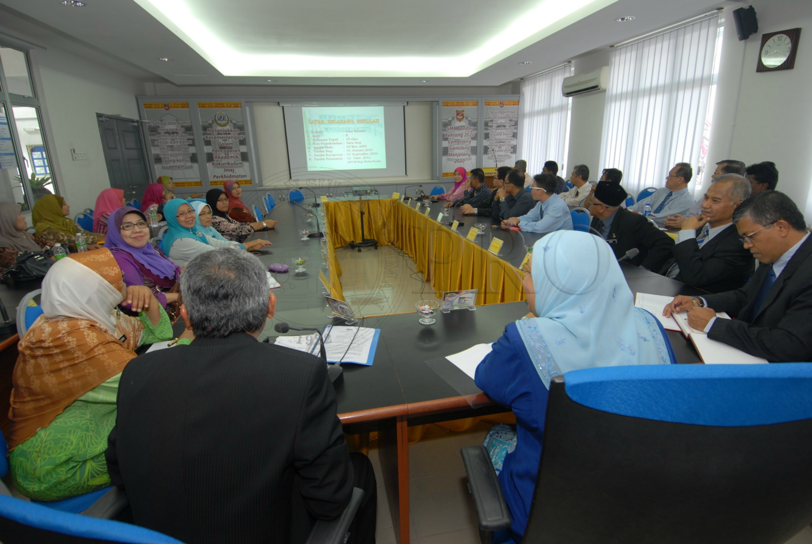 PRO 14 01 SEKOLAH FBA 8084